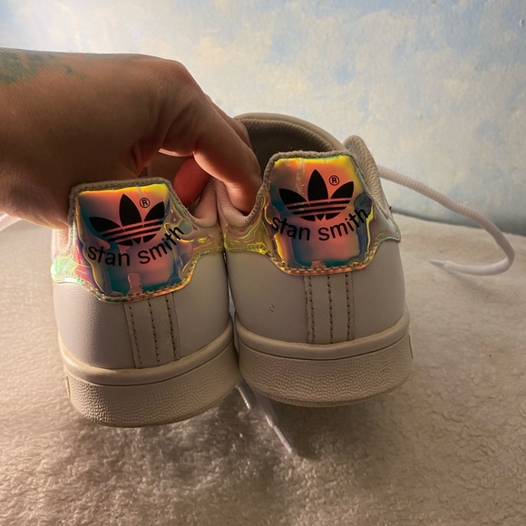 Rare Adidas Stan Smith White Leather Shoes with holographic detailing - Picture 3 of 7